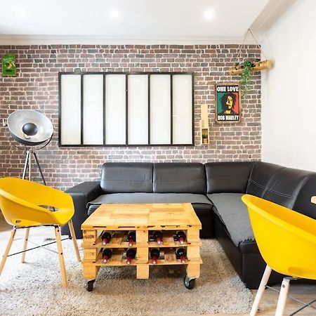 Charming One-Of-A-Kind Apartment. Сент-Уен Екстериор снимка